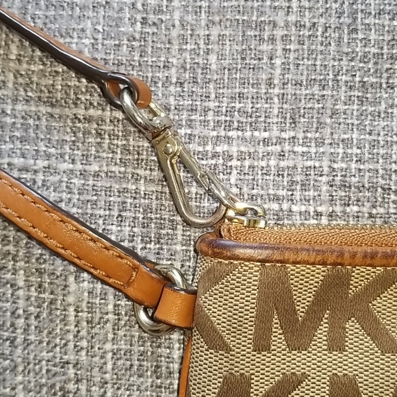 Michael Kors Wristlet Wallet - Picture 4 of 16